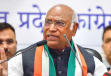 গুজরাটিদের নিয়ে খাড়গের মন্তব্যে বিজেপির তীব্র প্রতিবাদ